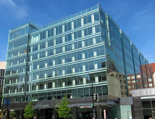 Office Building from Brookfield Article | Photo: AgnosticPreachersKid | Licence: https://creativecommons.org/licenses/by-sa/3.0/